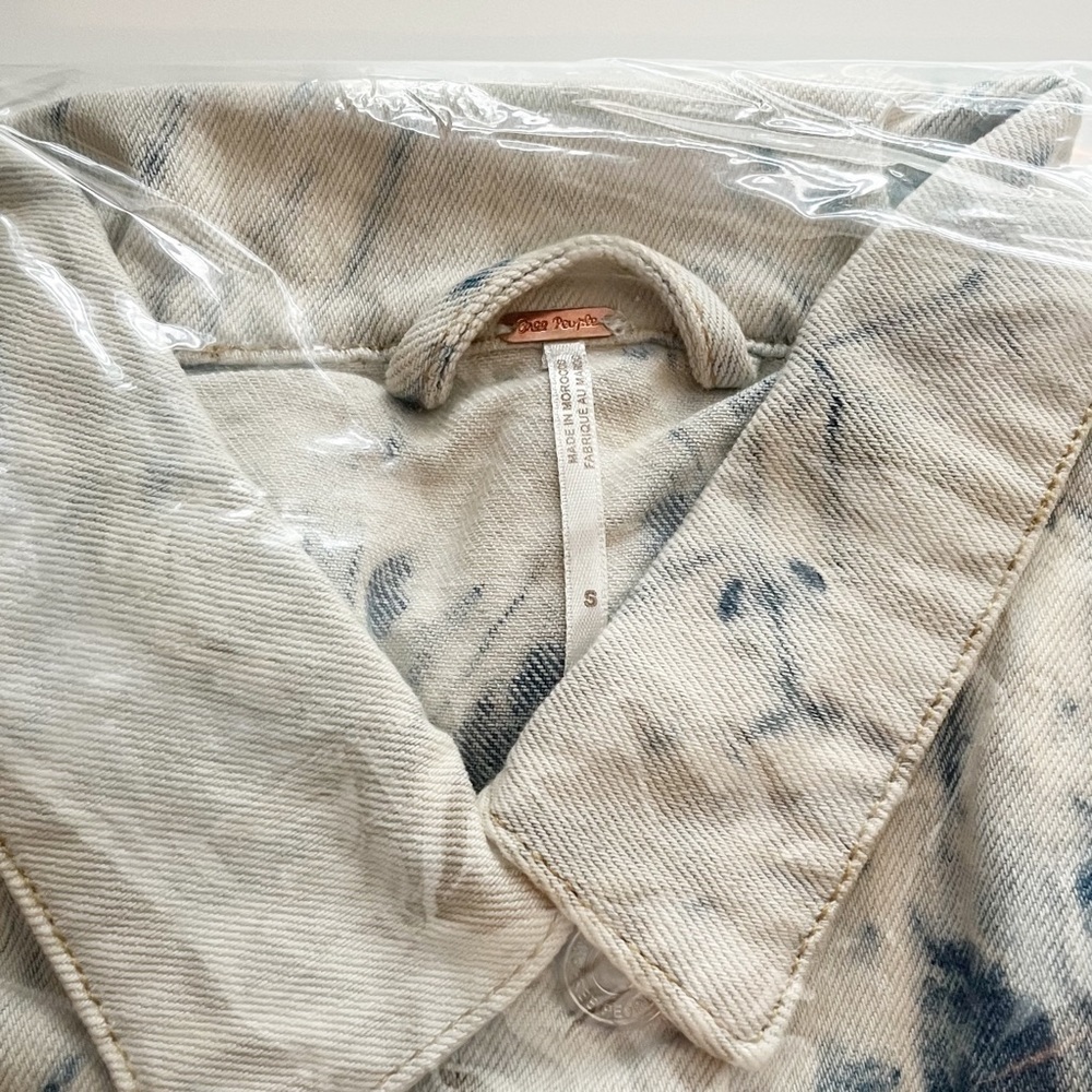 Free People Rumors Denim Jacket in Jones Tie Dye Blue - Picture 8 of 11